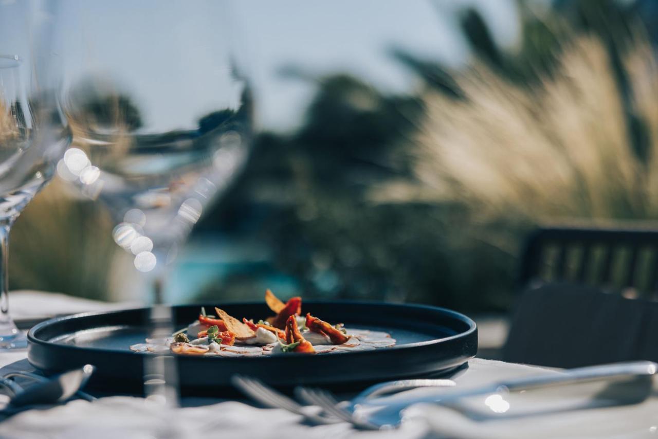 Hotel Crowne Plaza Limassol By Ihg Exterior foto