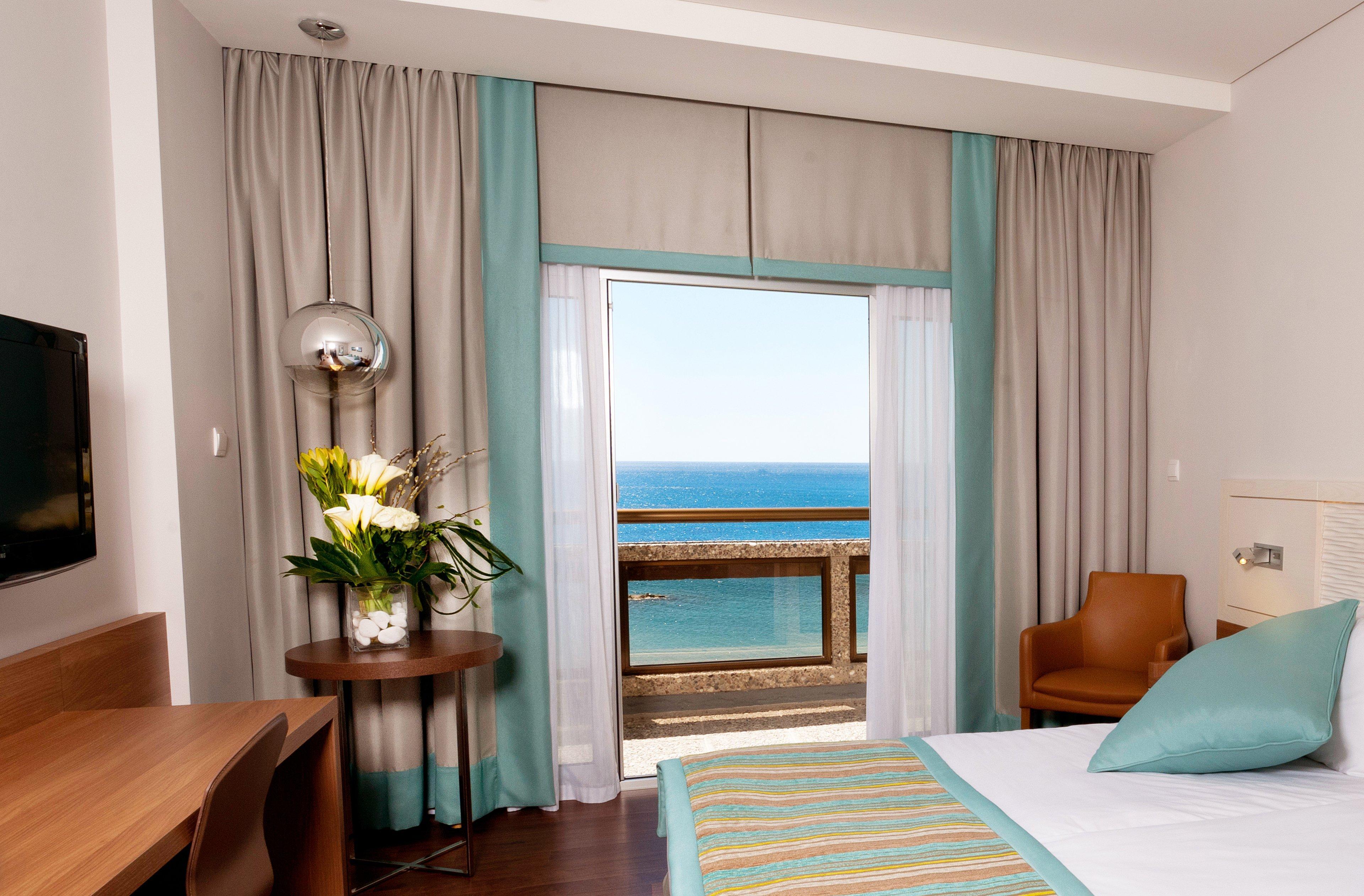 Hotel Crowne Plaza Limassol By Ihg Exterior foto