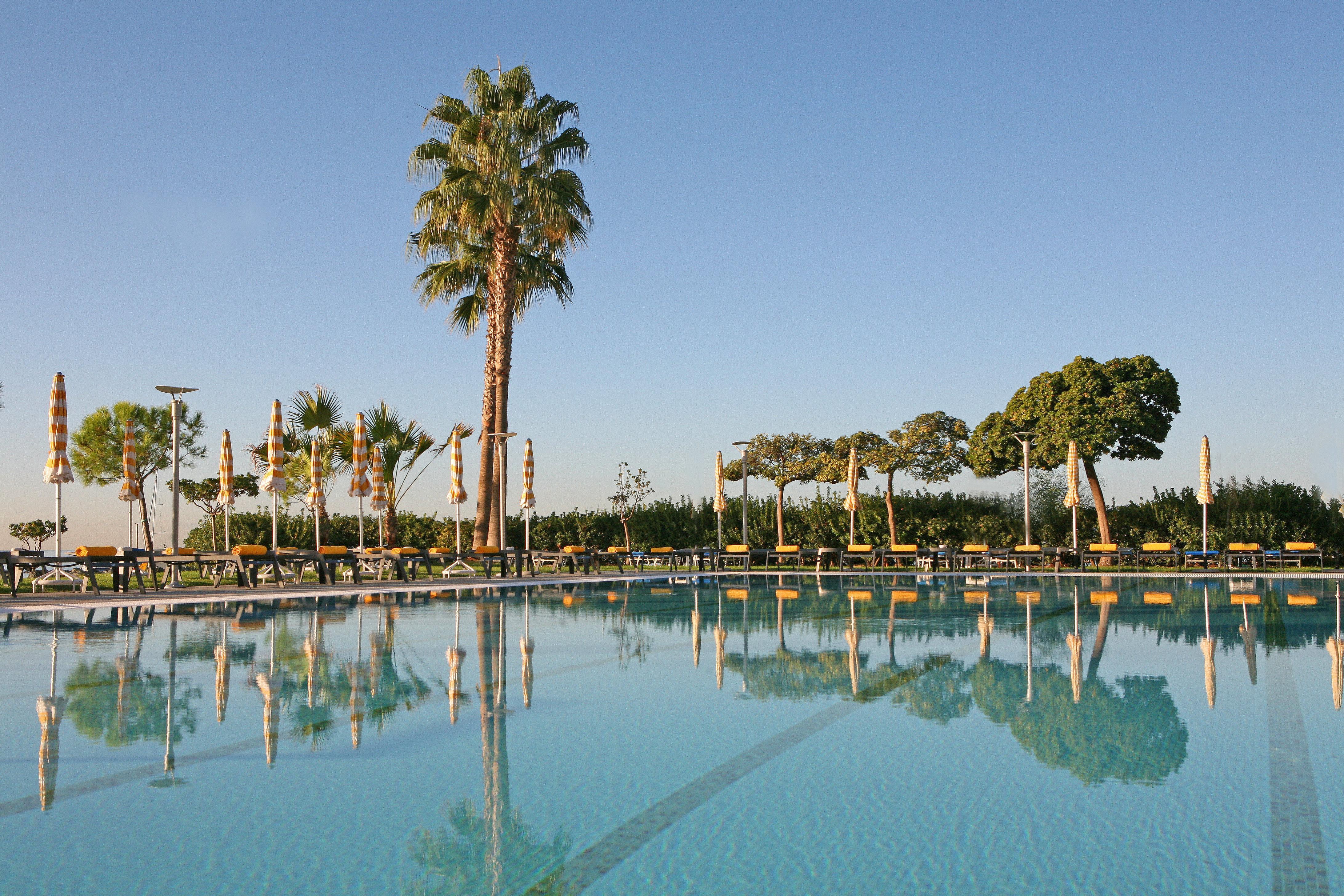 Hotel Crowne Plaza Limassol By Ihg Exterior foto