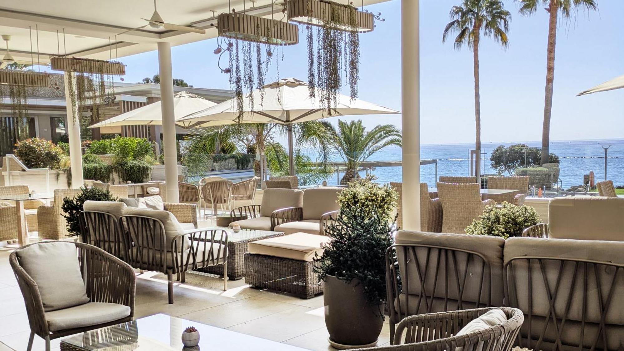 Hotel Crowne Plaza Limassol By Ihg Exterior foto
